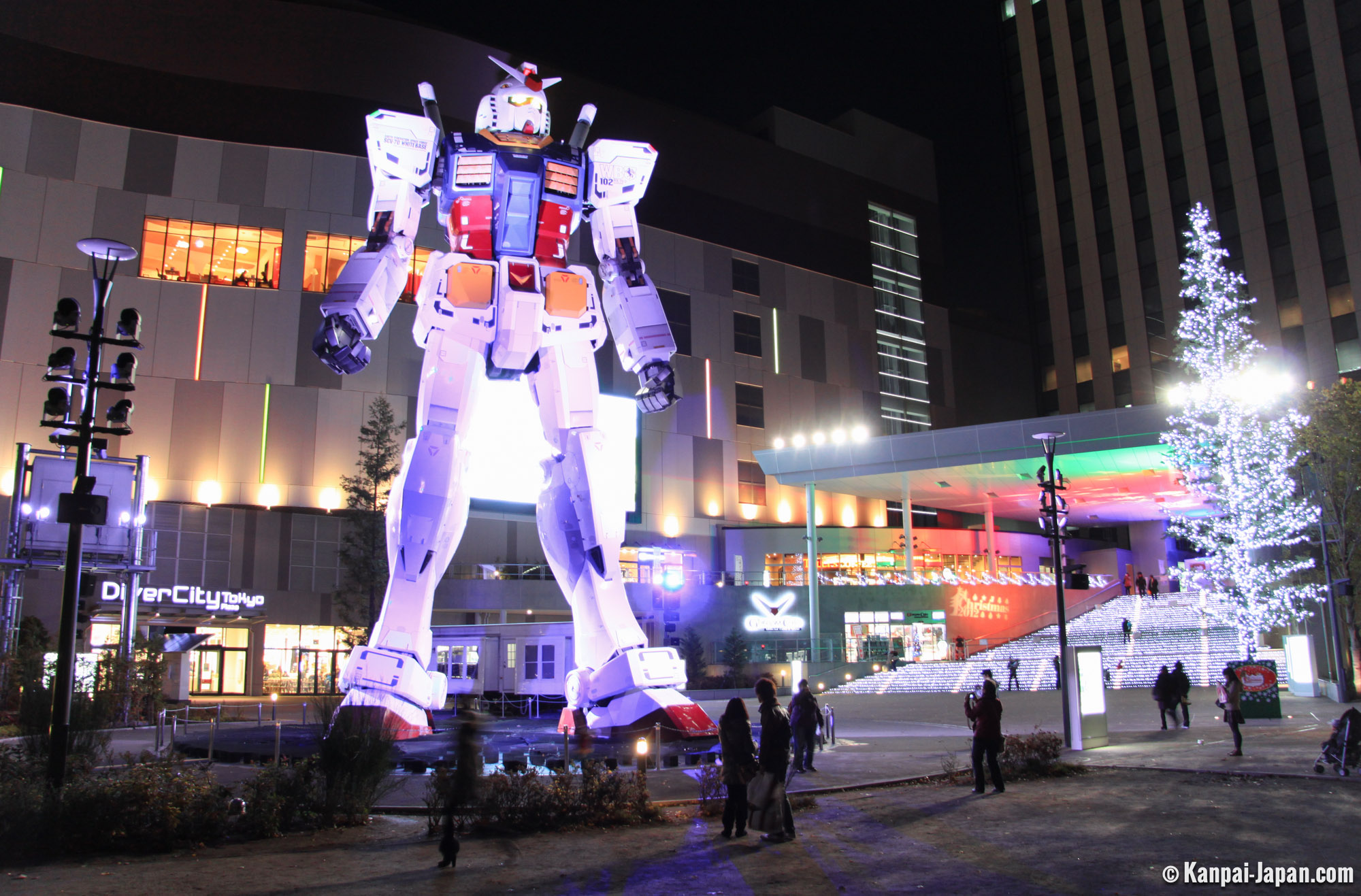 gundam-robot-odaiba-tokyo-4.jpg