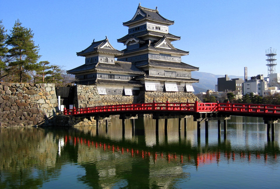Japanese-ancient-castle-6.jpg