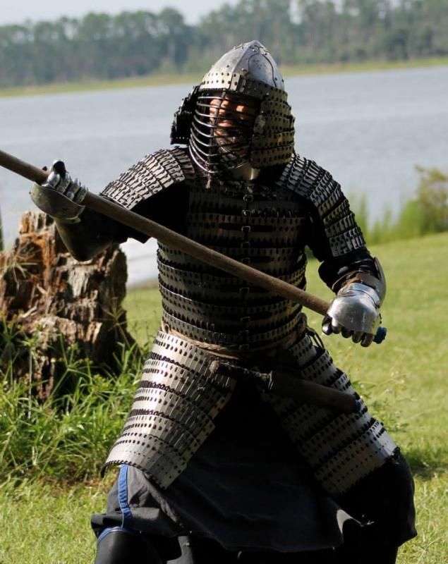 e1e038069b1e418578207de5acc2d00c--lamellar-armor-helmets.jpg
