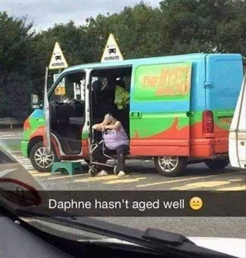 daphne-hasnt-aged-well-e
