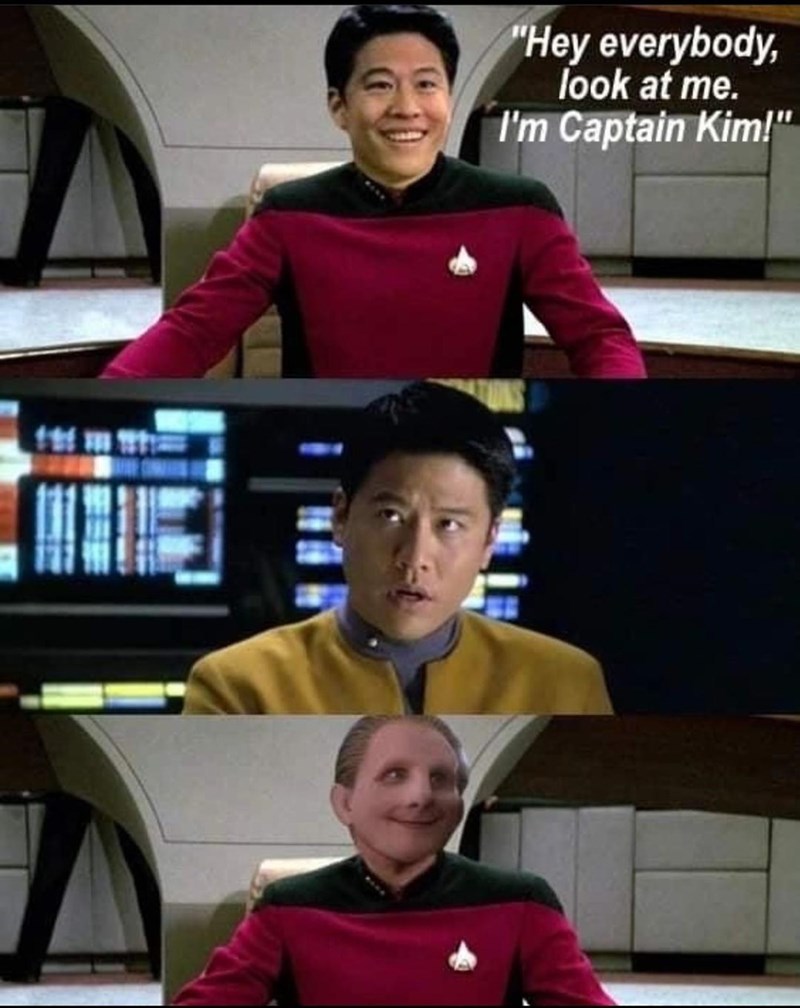hey-everybody-look-at-captain-kim