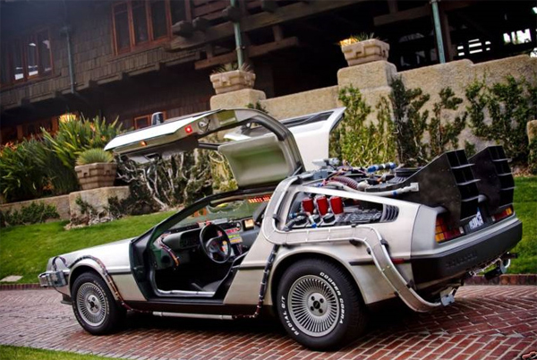back-to-the-future-delorean-time-machine-6.jpg