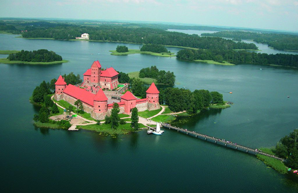 Trakai-Castle.jpg