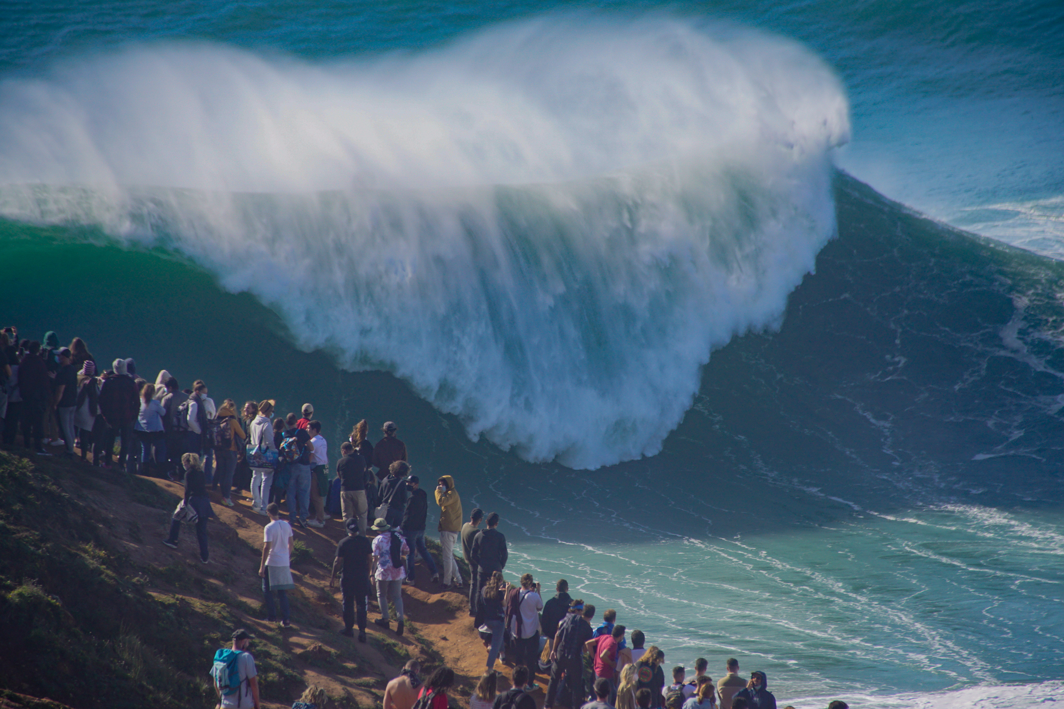 wave-nazare-portugal.jpg