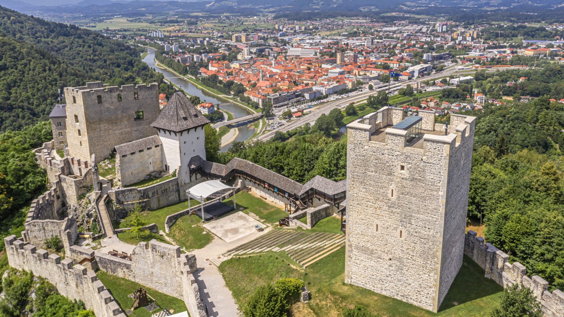 castello-di-celje_intro-1920x1080.jpg