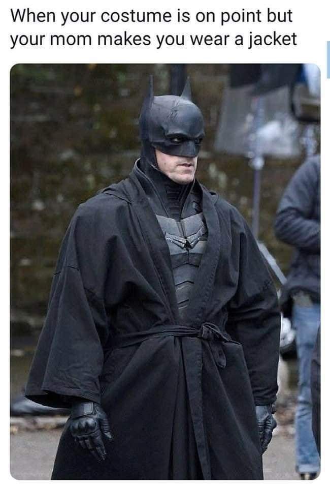 costume-is-on-point-but-mom-makes-wear-jacket