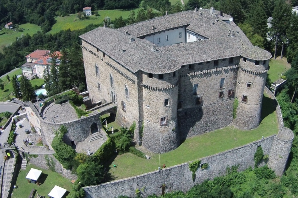 05-castello-compiano.JPG