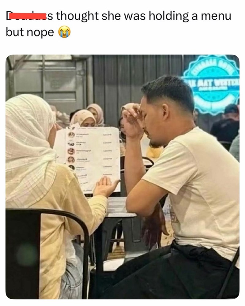 doss-thought-she-holding-menu-but-nope-aat