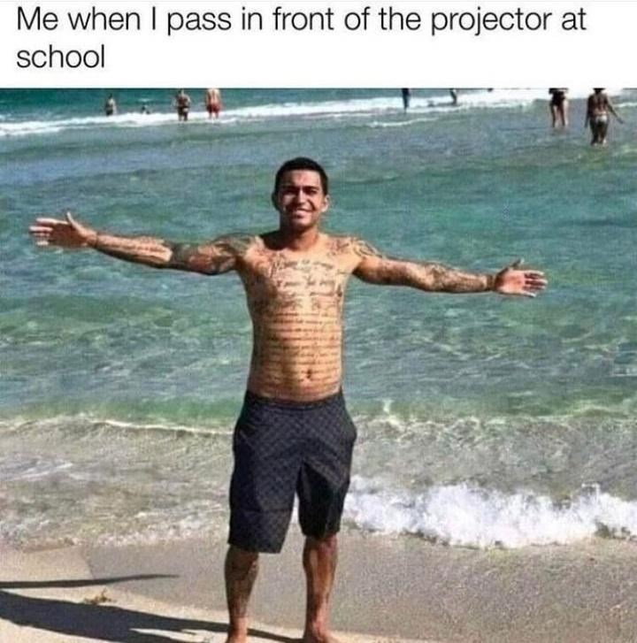 pass-front-projector-at-school