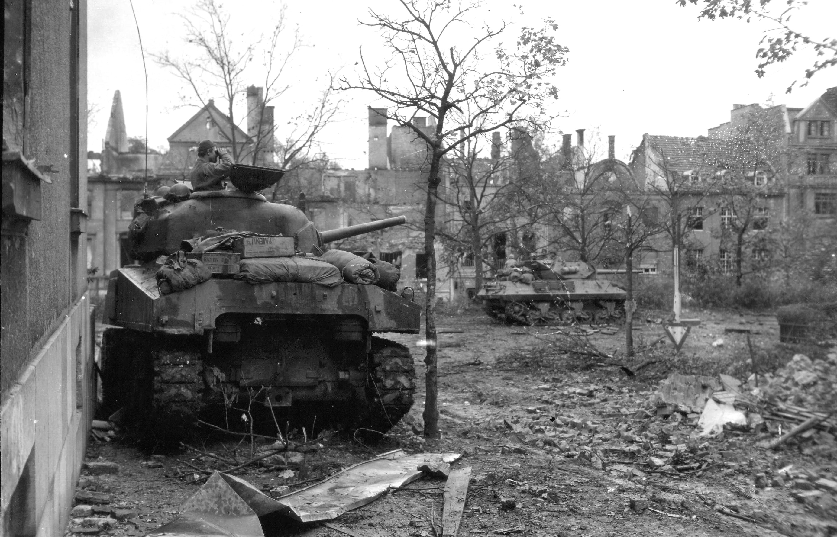 M4_Sherman_in_Aachen_1945.jpg