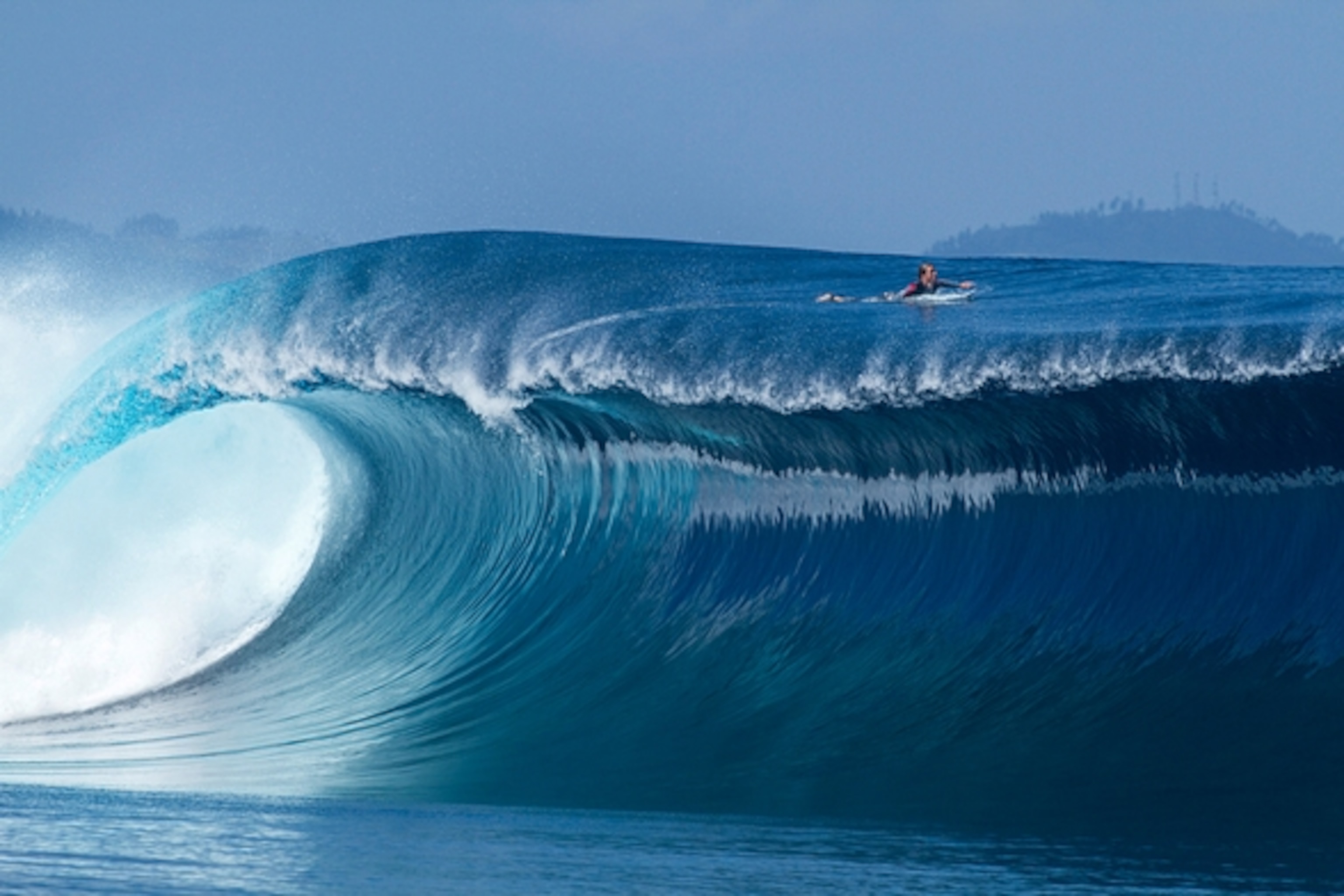 sean-woolnough-surfing-fiji_3x2.jpg